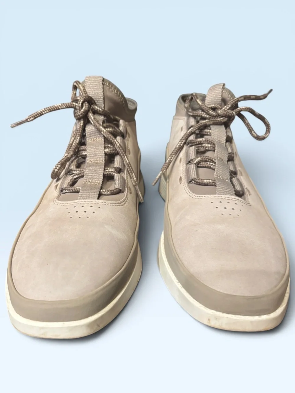 Size 10.5- WOLF & SHEPHERD Crossove Mid Sneaker In Gray/white